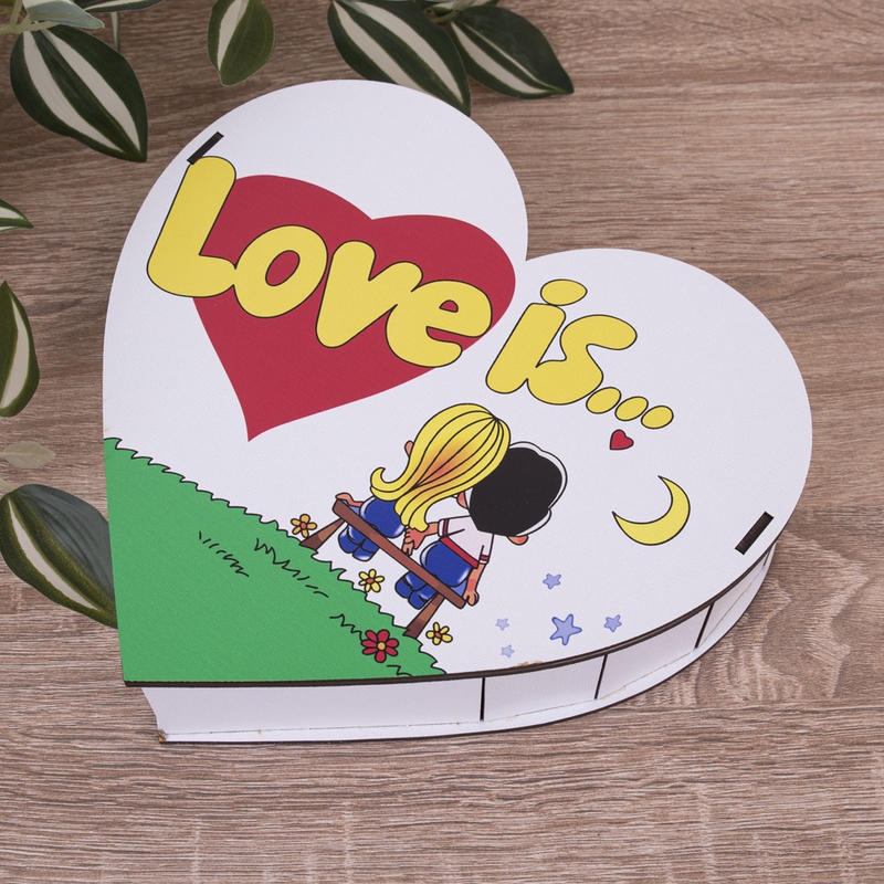 Подарункова коробка у формі серця 29×31×9 см «Love is»
