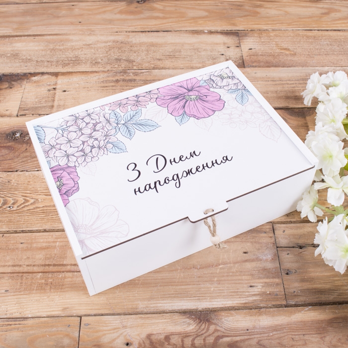 Подарункова коробка прямокутна 23×16×6.5 см «З днем народження у квіточках»