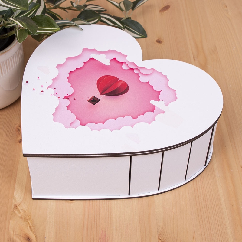 Подарункова коробка у формі серця 21×22.5×6 см «Повітряна куля»