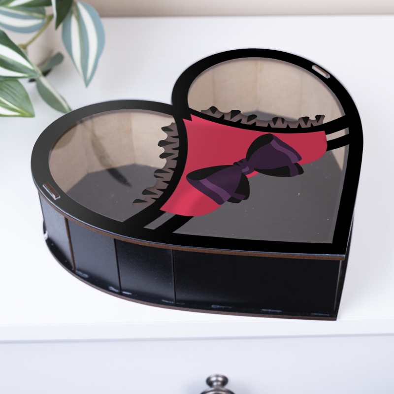 Подарункова коробка у формі серця з прозорою кришкою 21×22.5×5.5 см «Трусики з бантиком»