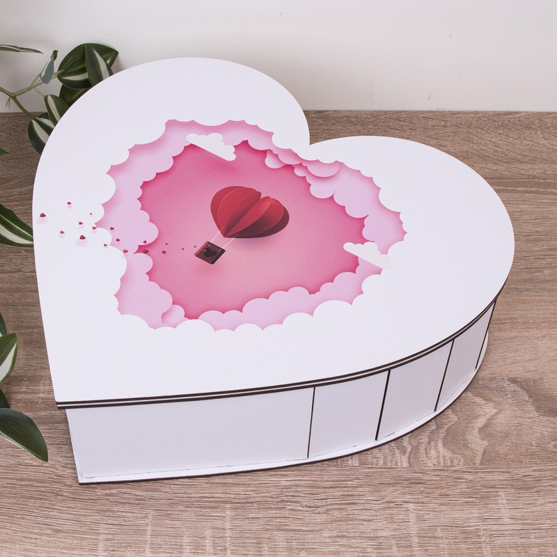 Подарункова коробка у формі серця 21×22.5×6 см «Повітряна куля»