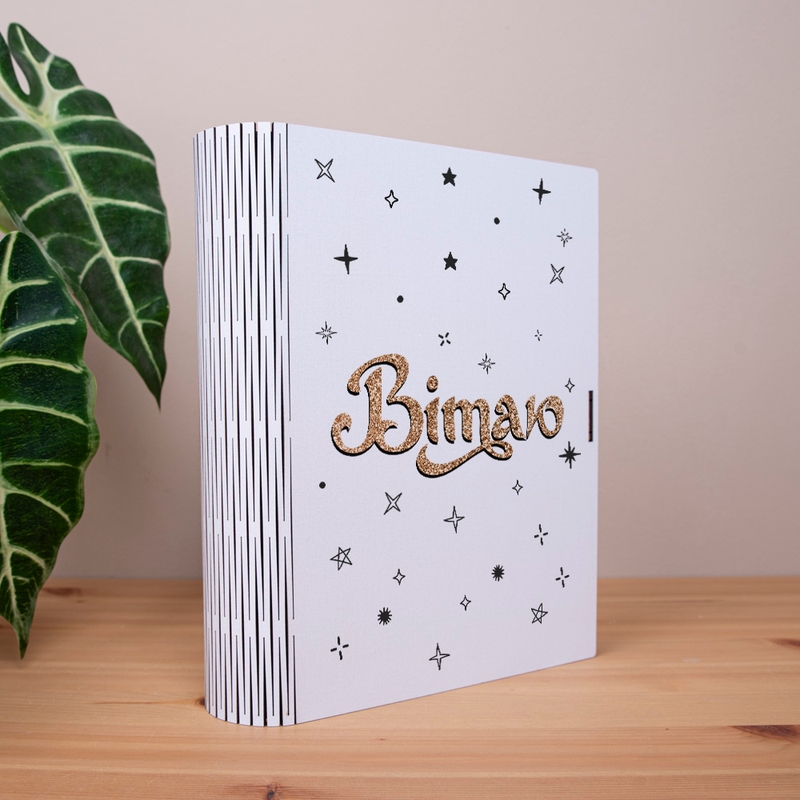 Подарункова коробка у формі книги 25×21×6 см «Вітаю глітер»
