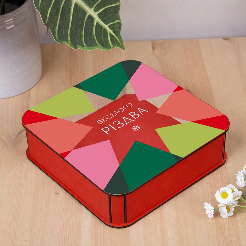 Подарункова коробка квадратна червона з прозорою кришкою 19.4×19.4×5.4 см «ВЕСЕЛОГО РІЗДВА»
