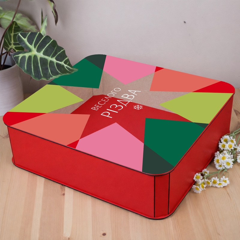 Подарункова коробка квадратна червона з прозорою кришкою 19.4×19.4×5.4 см «ВЕСЕЛОГО РІЗДВА»
