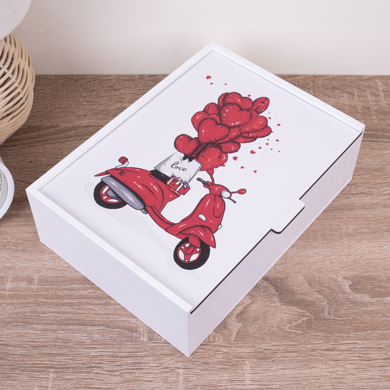 Подарункова коробка прямокутна 32×23×10 см «КУльки та мопед»